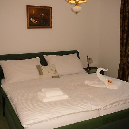 Hotel Zamecek Pod Hradem Stary Jicin 111 Ngoại thất bức ảnh