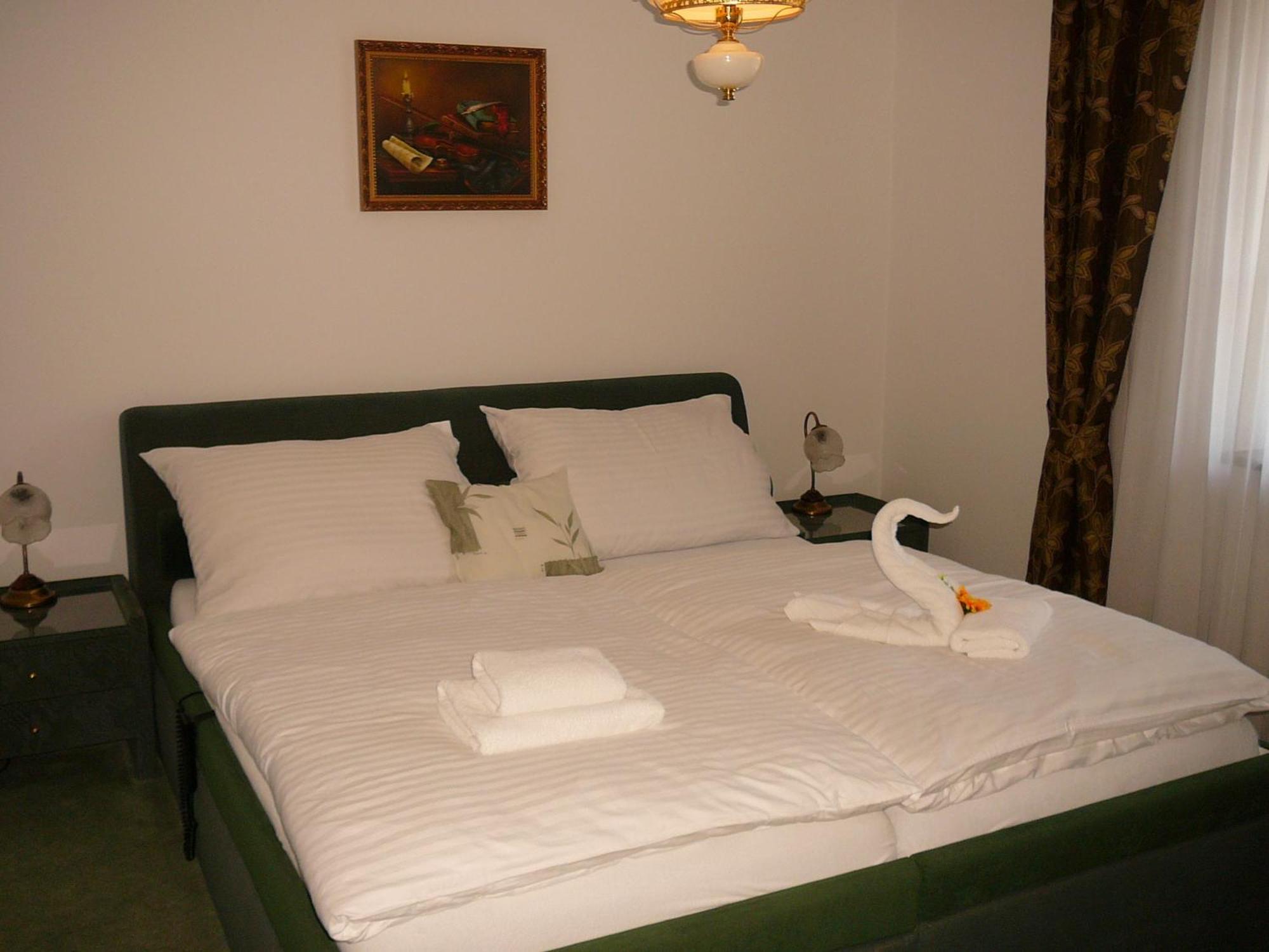 Hotel Zamecek Pod Hradem Stary Jicin 111 Ngoại thất bức ảnh
