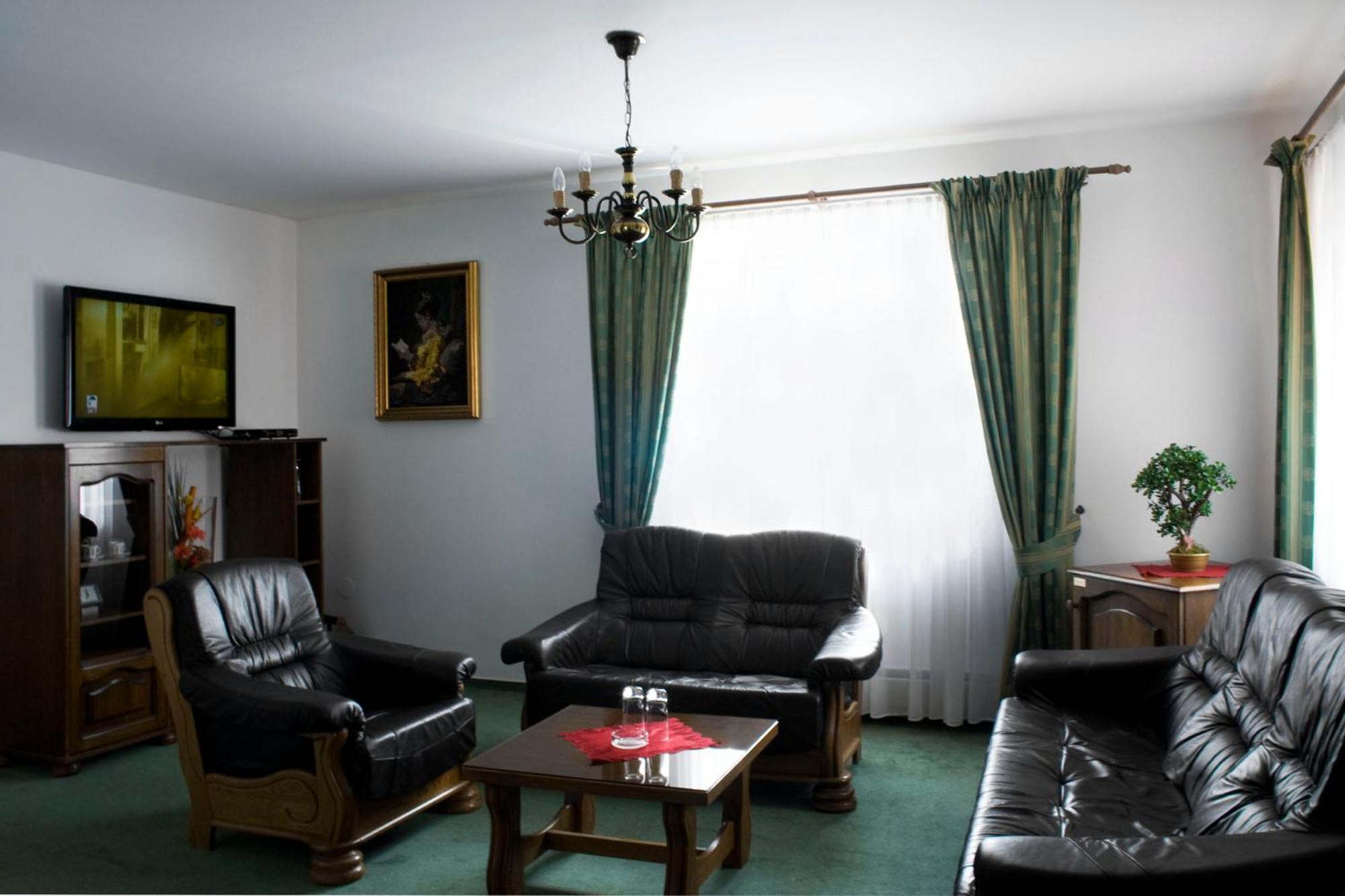 Hotel Zamecek Pod Hradem Stary Jicin 111 Ngoại thất bức ảnh