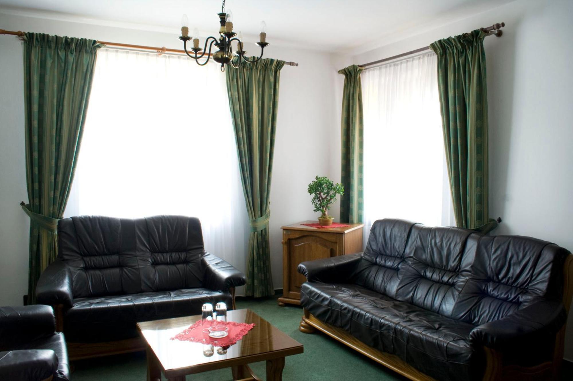 Hotel Zamecek Pod Hradem Stary Jicin 111 Ngoại thất bức ảnh