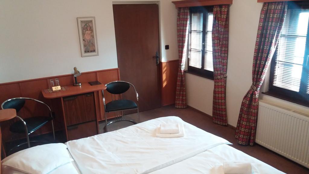 Hotel Zamecek Pod Hradem Stary Jicin 111 Ngoại thất bức ảnh